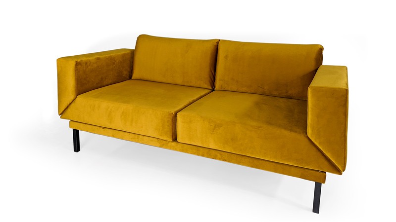 Cafe del Mundo Sofa gelb gold - Couch vom Cover Video