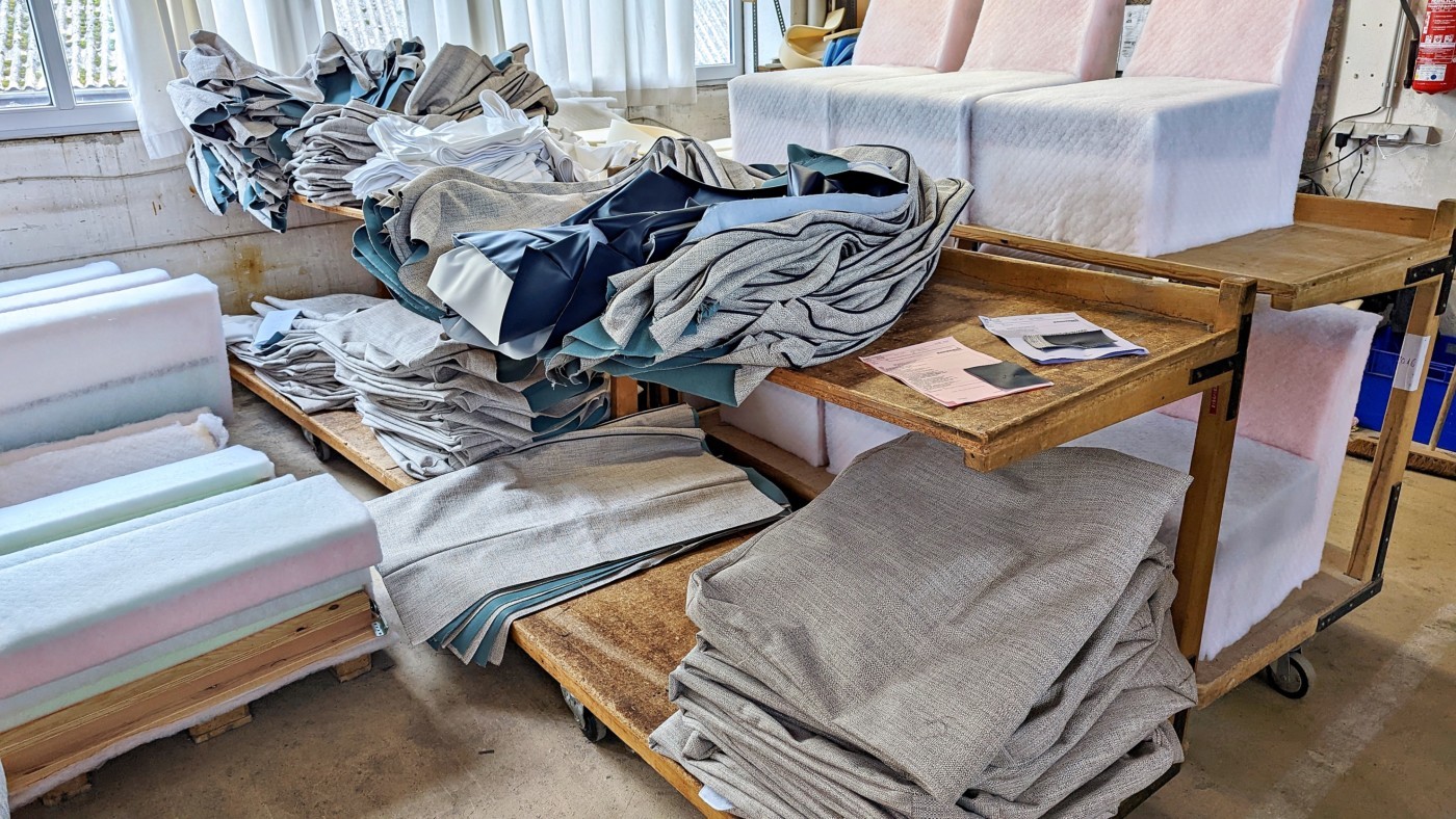 schmaleres Sofa_20221013_121556666-PCS